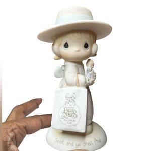 Precious Moments - (1985)  "Seek And Ye Shall Find" Figurine in original box